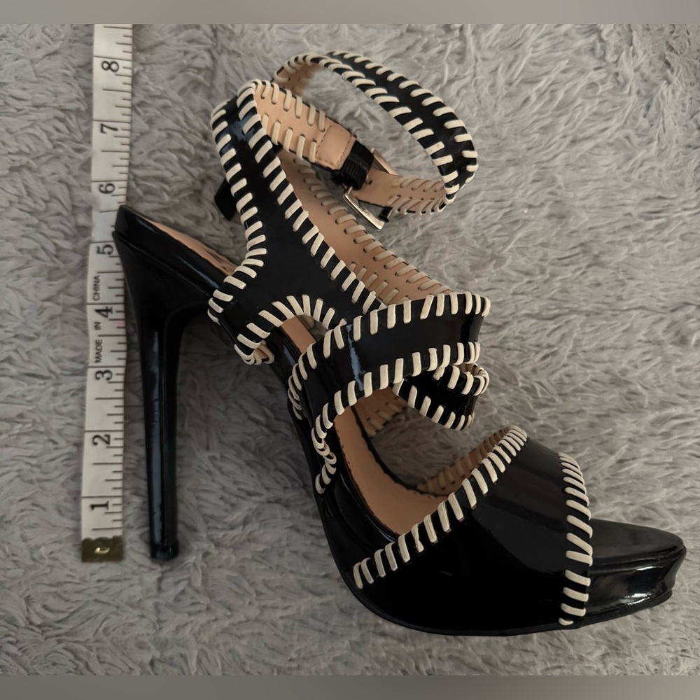 Madison by Shoedazzle Black & White Stitched Stiletto Heels w/ Cage Design NWOT - Picture 9 of 12